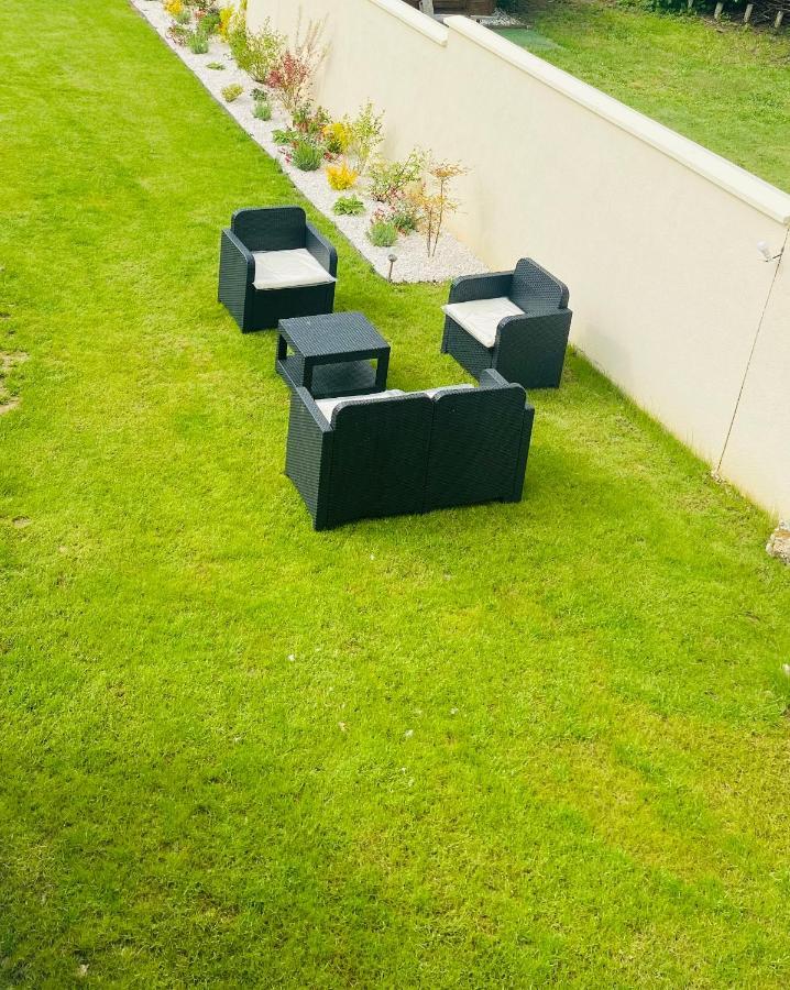 דירות Le Thillay Grand T1 Moderne Jardin Pres De Cdg מראה חיצוני תמונה